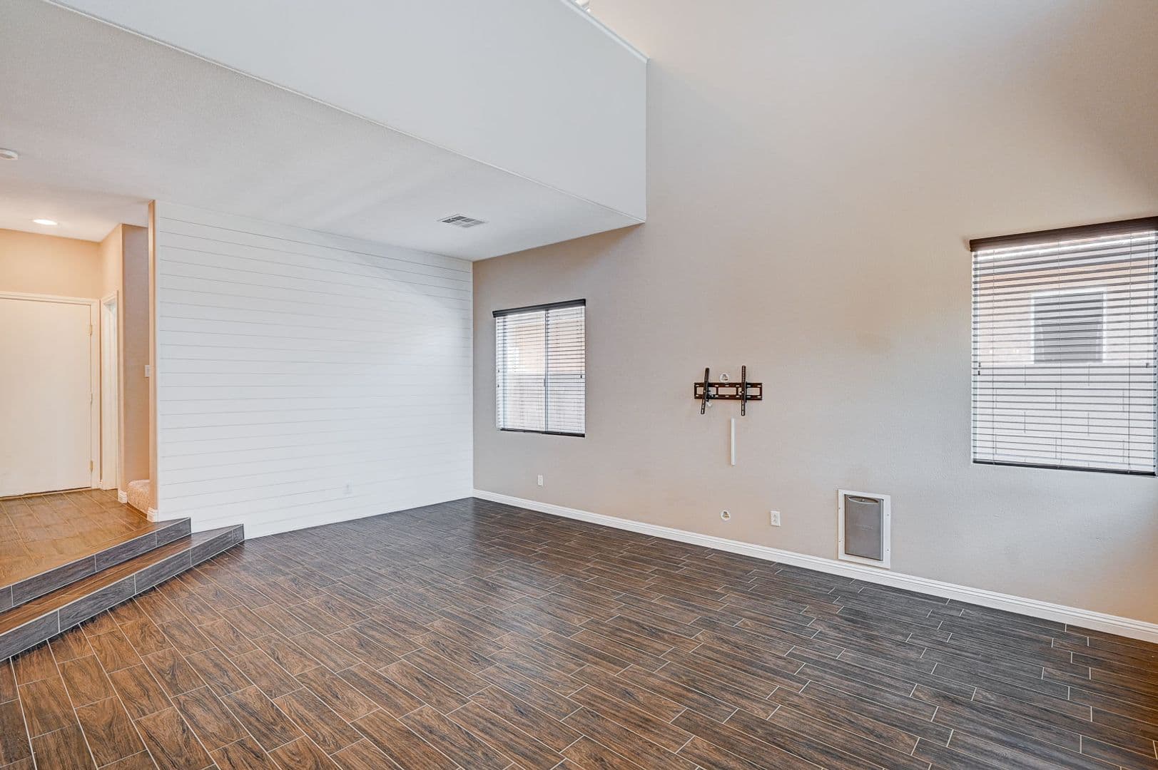 Las Vegas, House: 6952 Winter Ridge St.