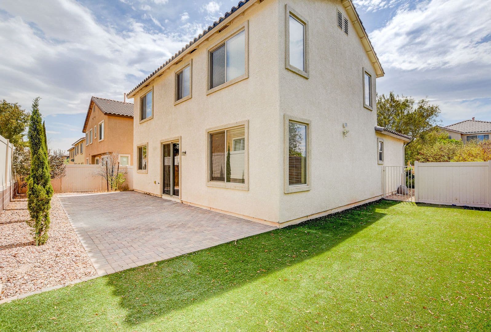 North Las Vegas House: 5548 Ayers Cliff St