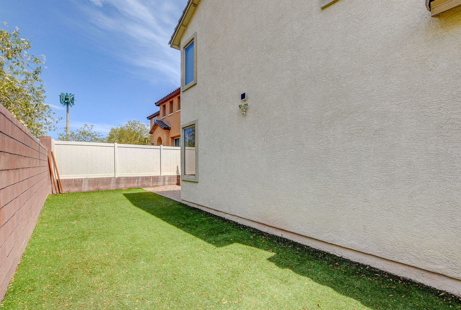 North Las Vegas House: 5548 Ayers Cliff St
