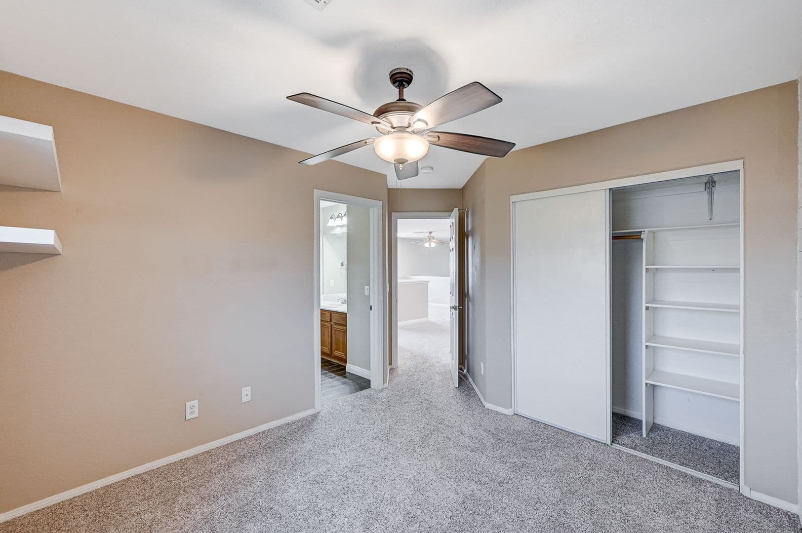 Las Vegas, House: 6952 Winter Ridge St.