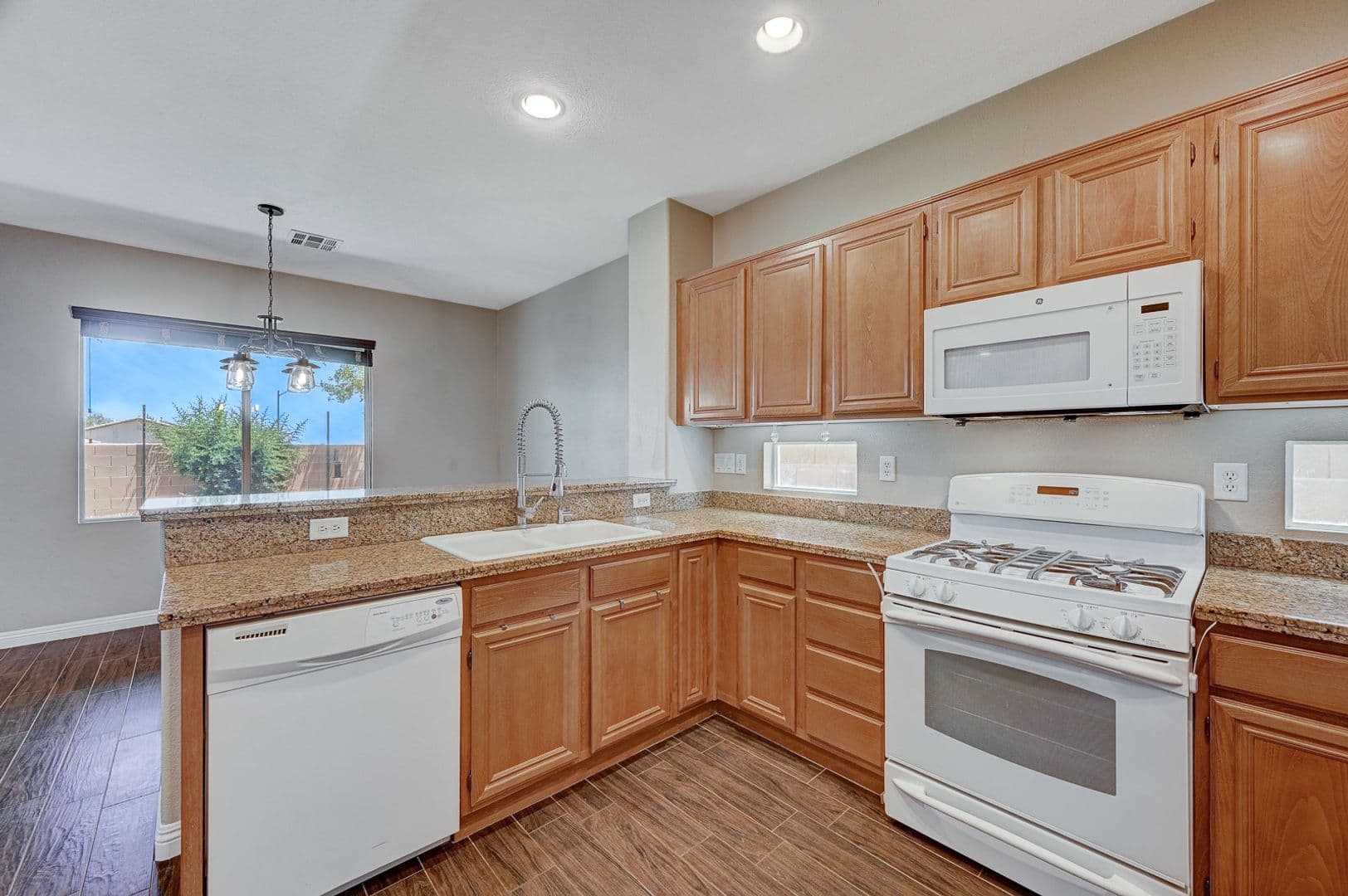 Las Vegas, House: 6952 Winter Ridge St.