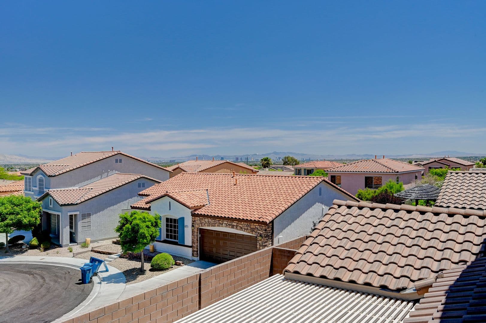 Las Vegas, House: 6952 Winter Ridge St.
