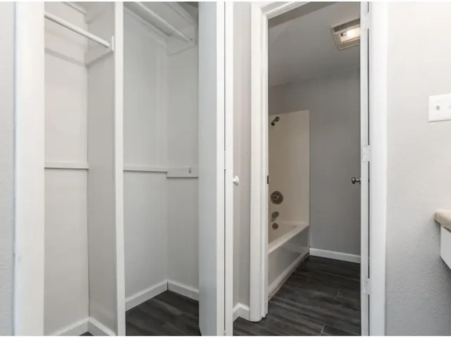 Springfield Apartment: 1015 E Walnut St