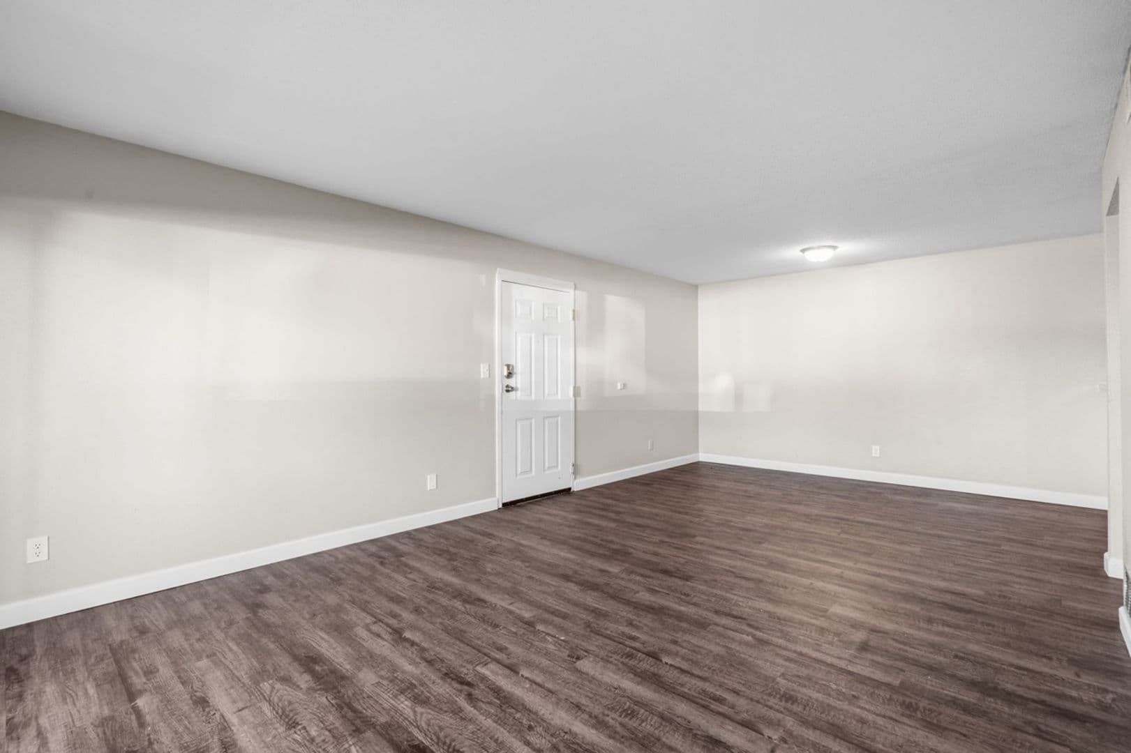 Springfield Apartment: 1010 E Elm St