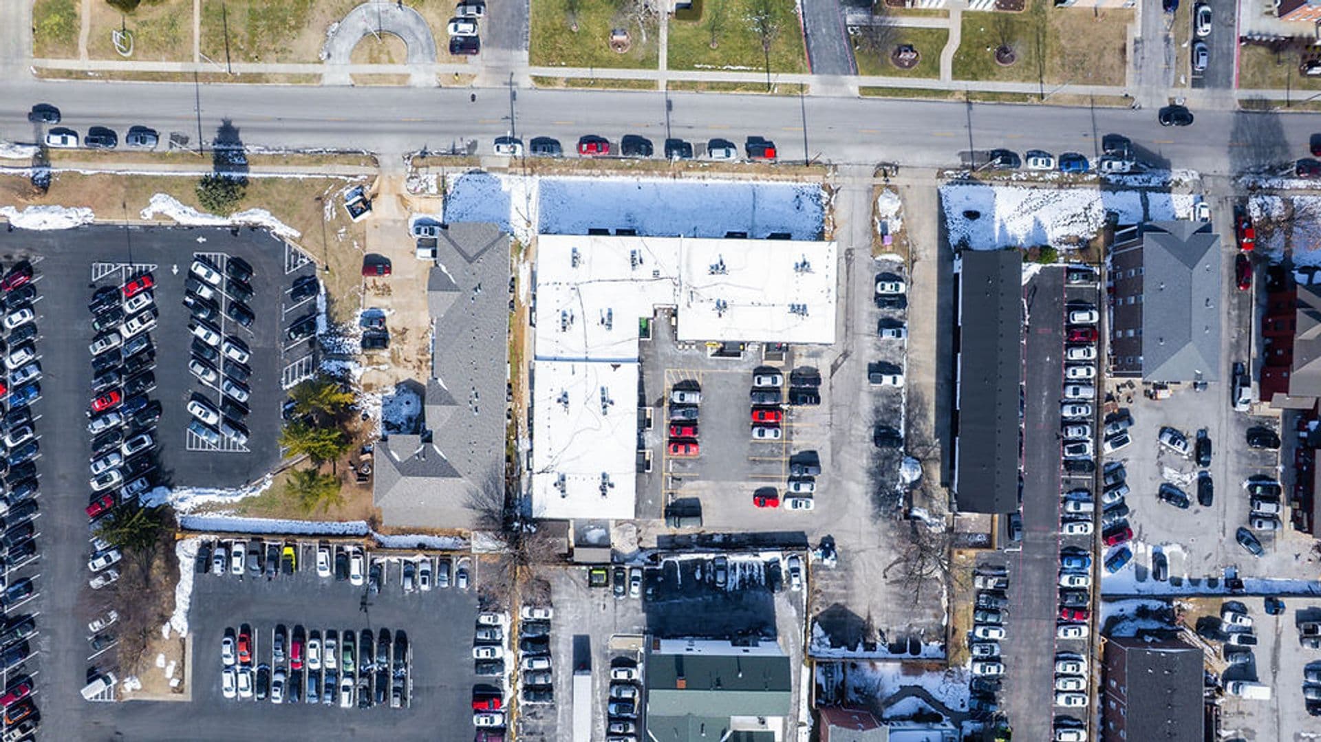 Springfield Apartment: 1010 E Elm St