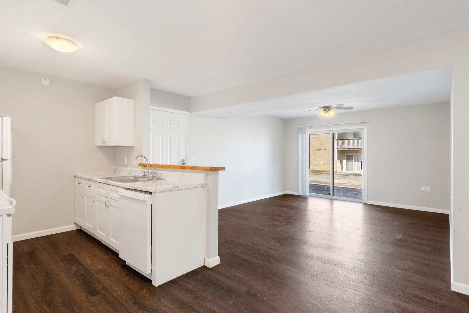 Ozark Apartment: 2009 Southfork Dr