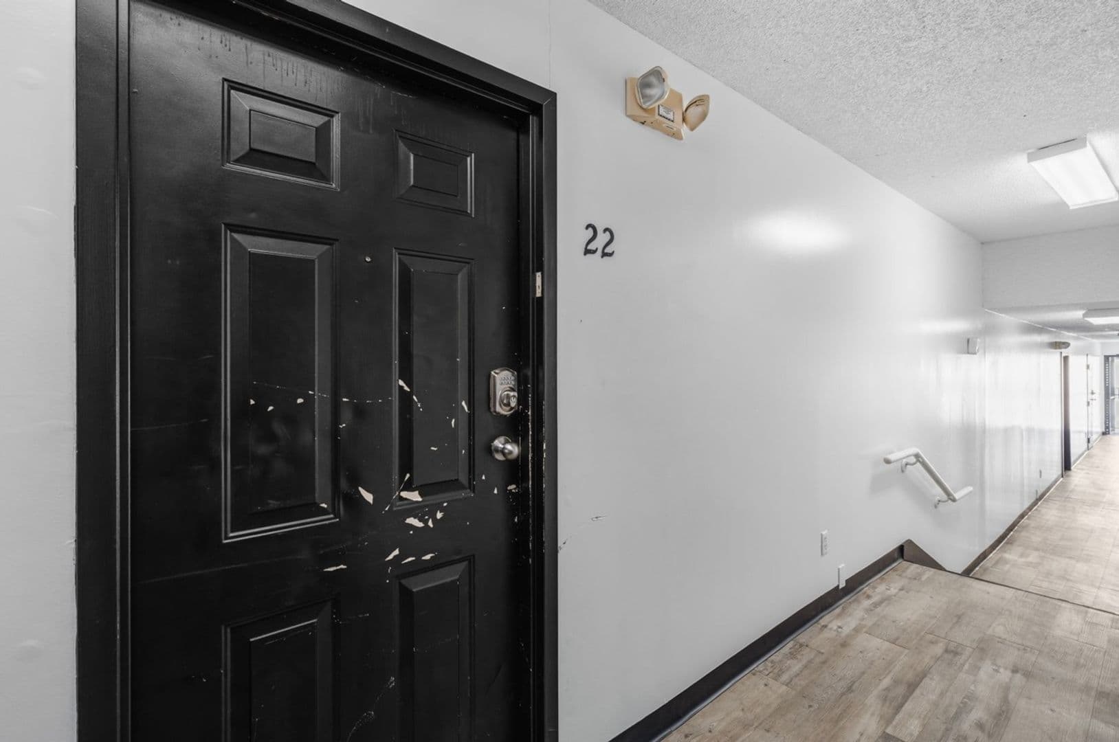 Springfield Apartment: 1015 E Walnut St