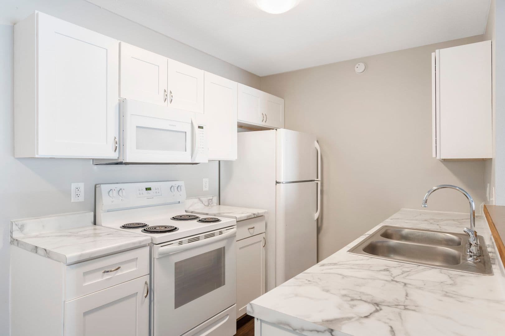 Ozark Apartment: 2009 Southfork Dr