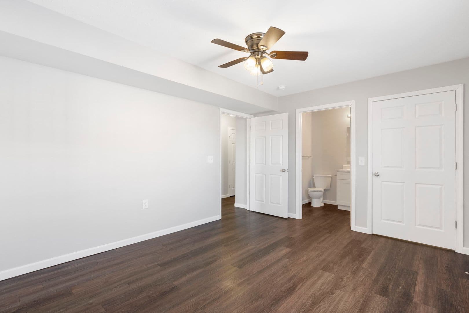Ozark Apartment: 2009 Southfork Dr