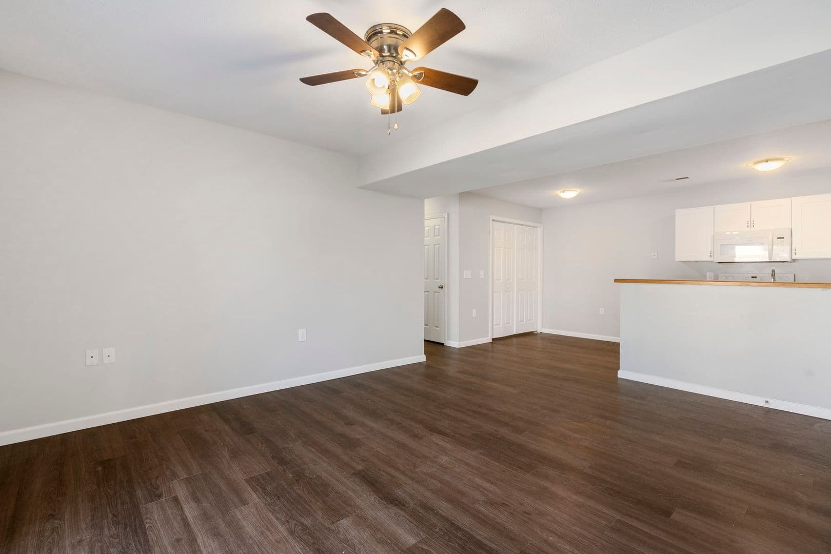 Ozark Apartment: 2009 Southfork Dr