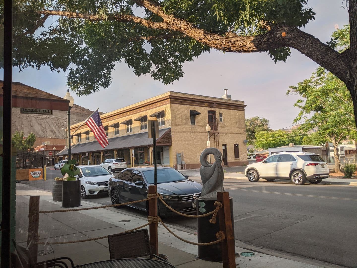 Palisade Apartment: 305 Main Street