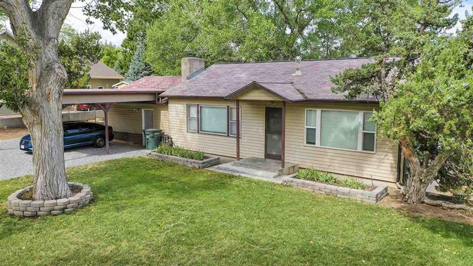 Grand Junction House: 405 Dressell Dr Unit A