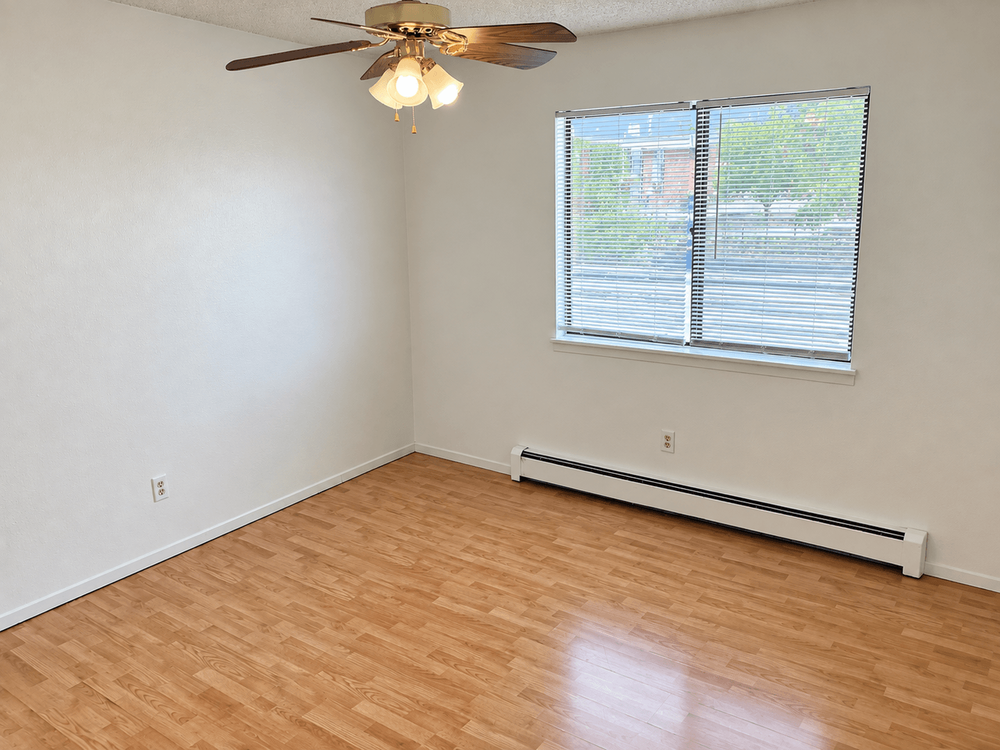 Palisade Apartment: 910 Iowa Ave.