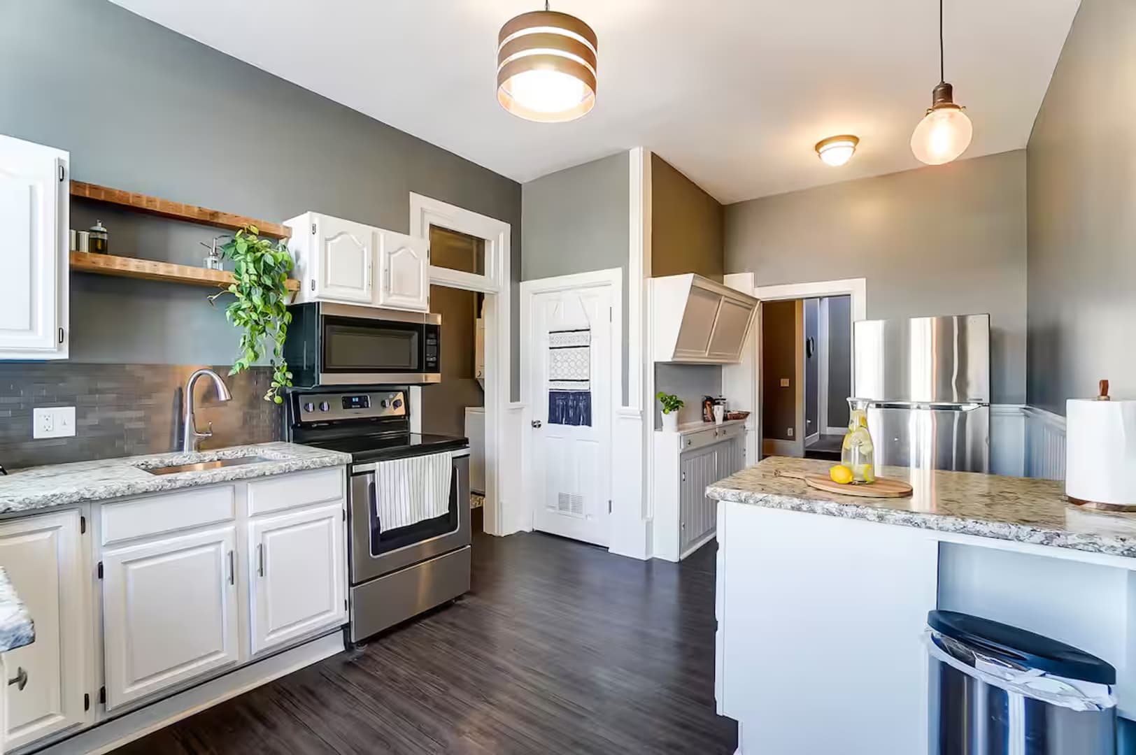 Marysville Apartment: 120-122 E. 5th St