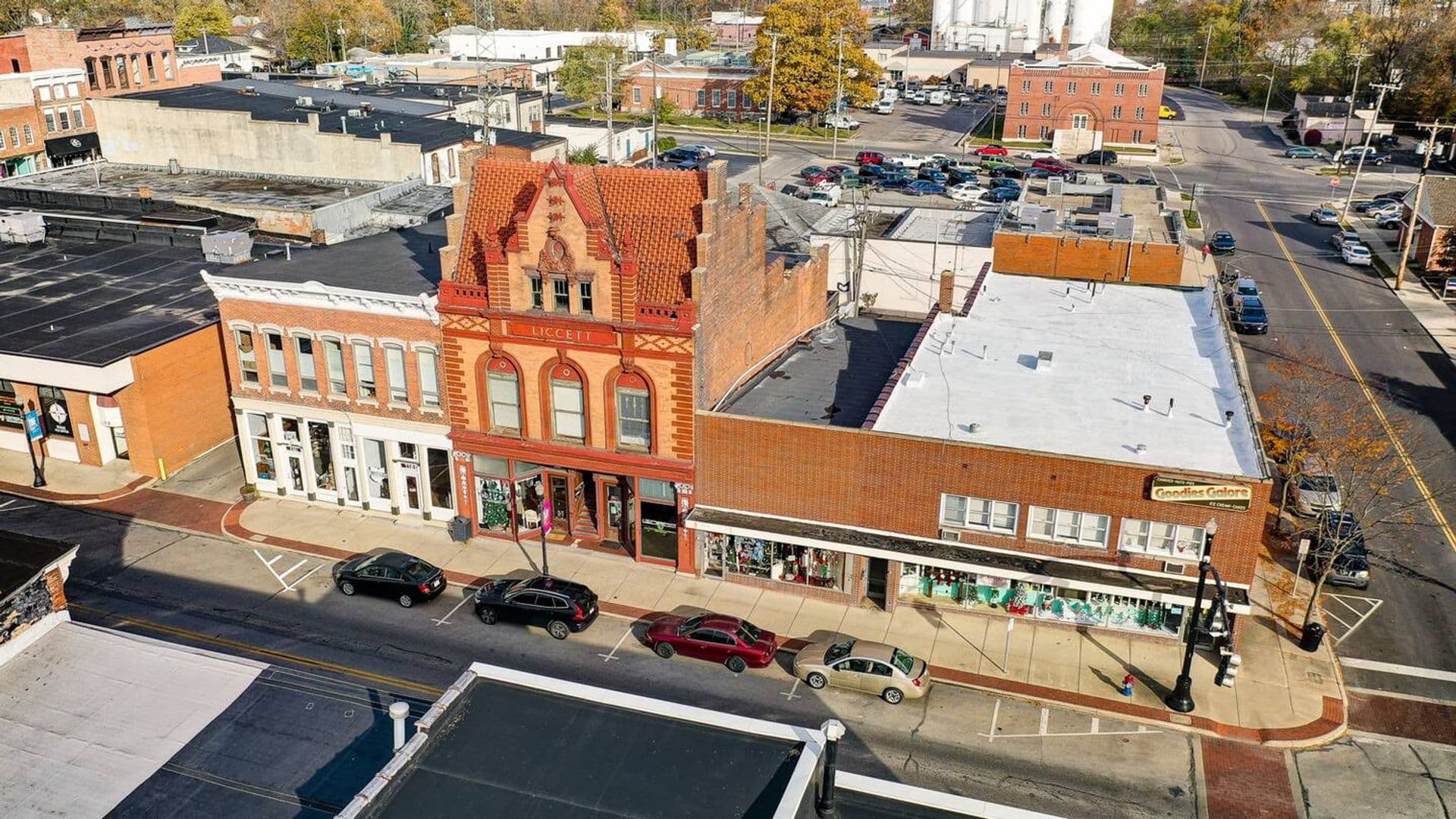 Marysville Apartment: 120-122 E. 5th St