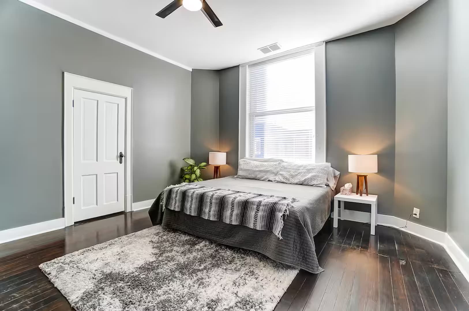 Marysville Apartment: 120-122 E. 5th St