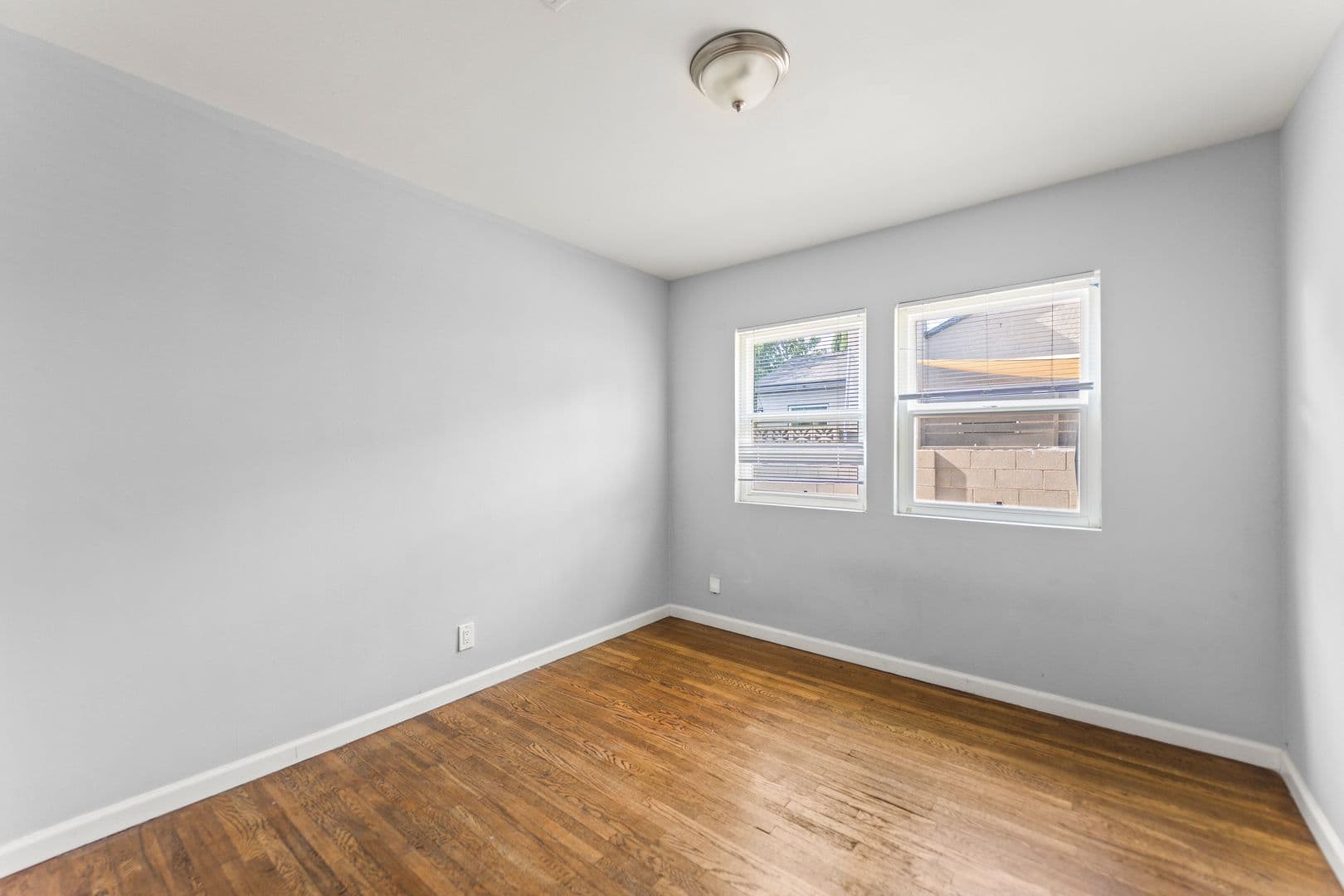 Los Angeles House: 8102 Norwich Ave