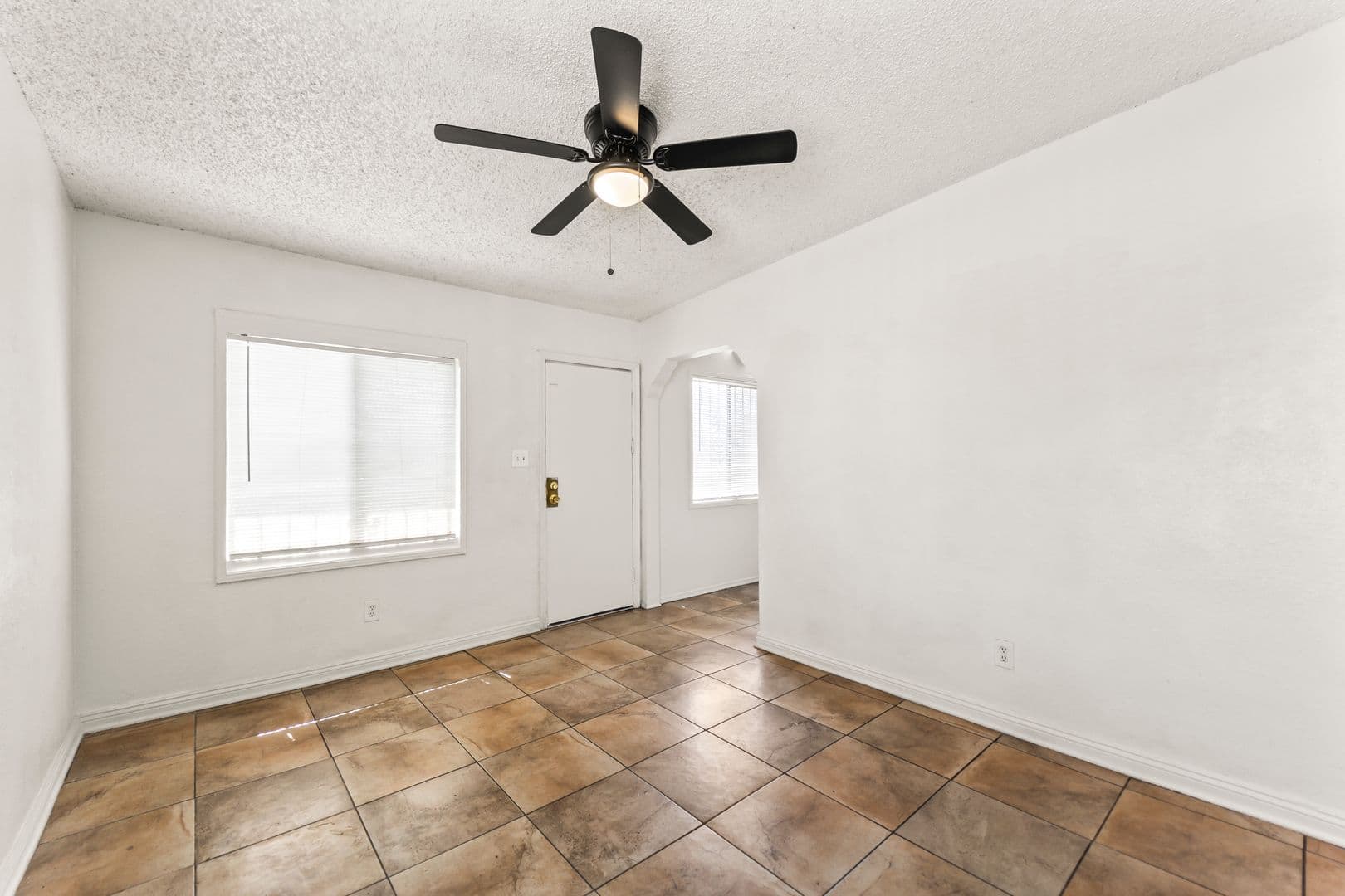 Los Angeles Apartment: 709 E 108th - 709