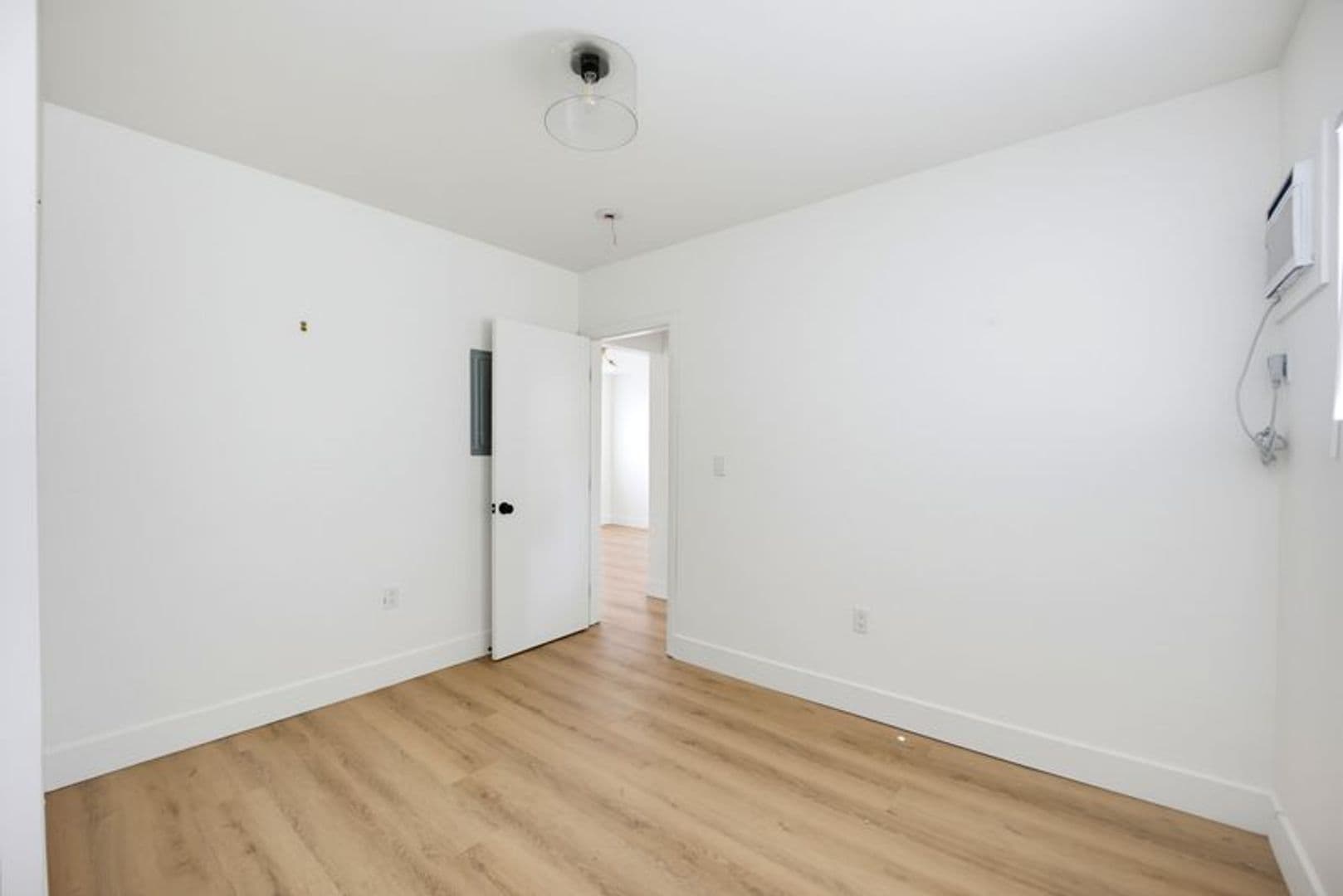 Los Angeles Apartment: 1717-1725 Park Ave