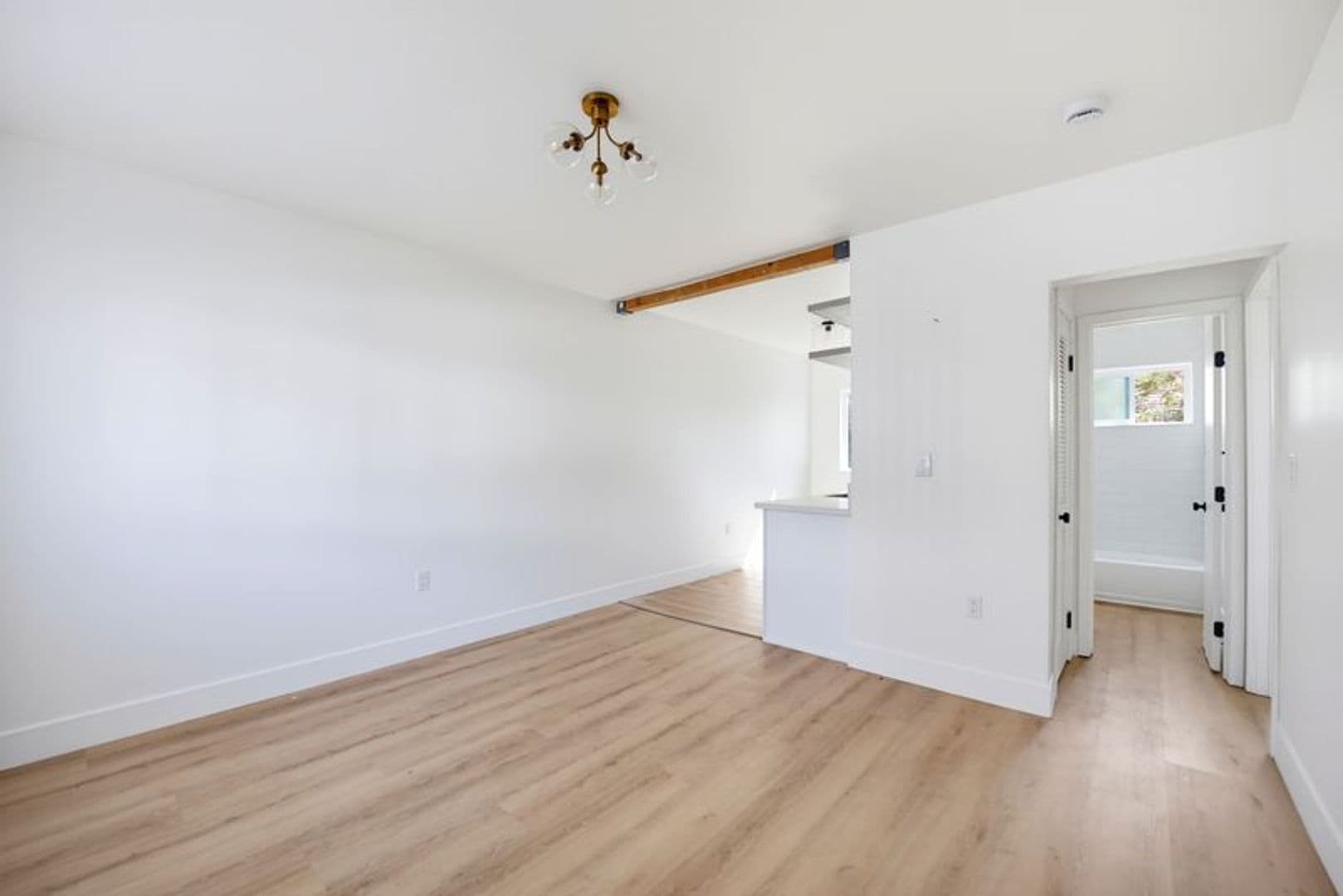Los Angeles Apartment: 1717-1725 Park Ave