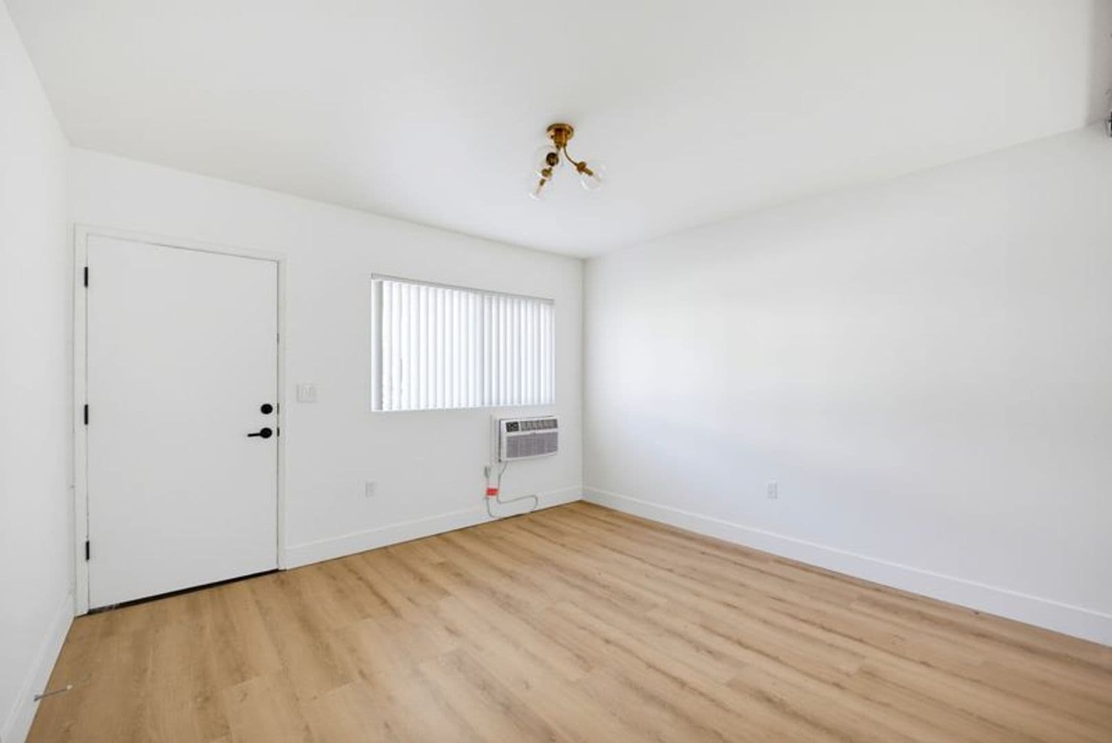 Los Angeles Apartment: 1717-1725 Park Ave