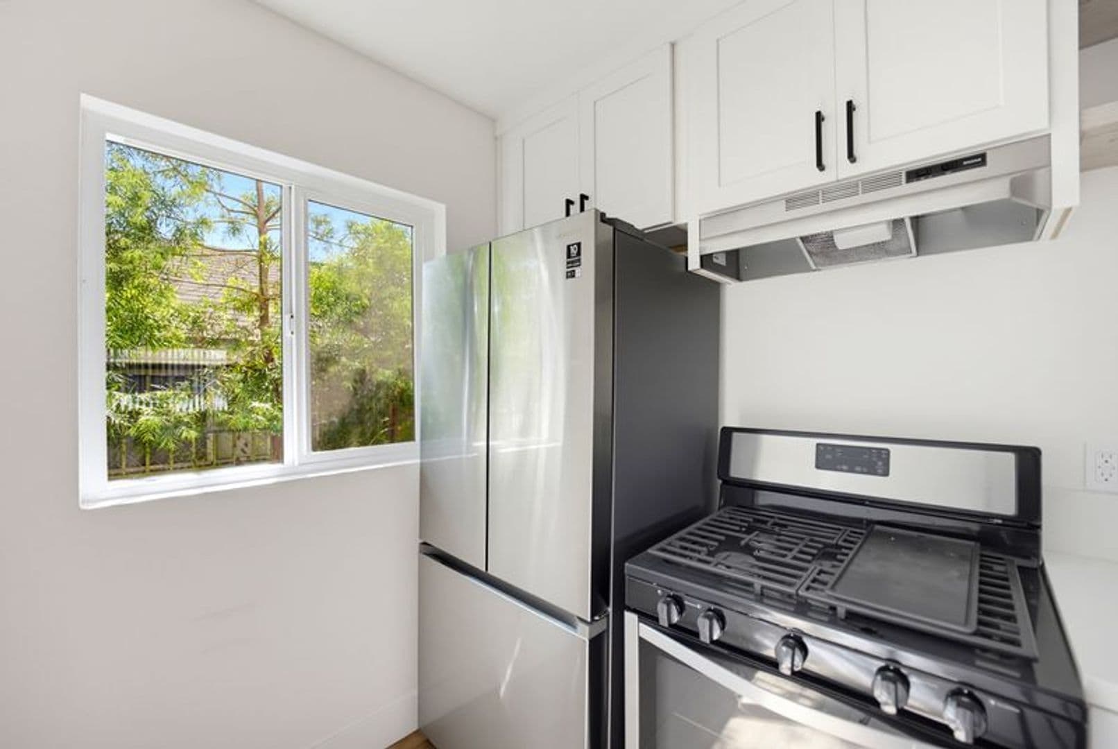 Los Angeles Apartment: 1717-1725 Park Ave