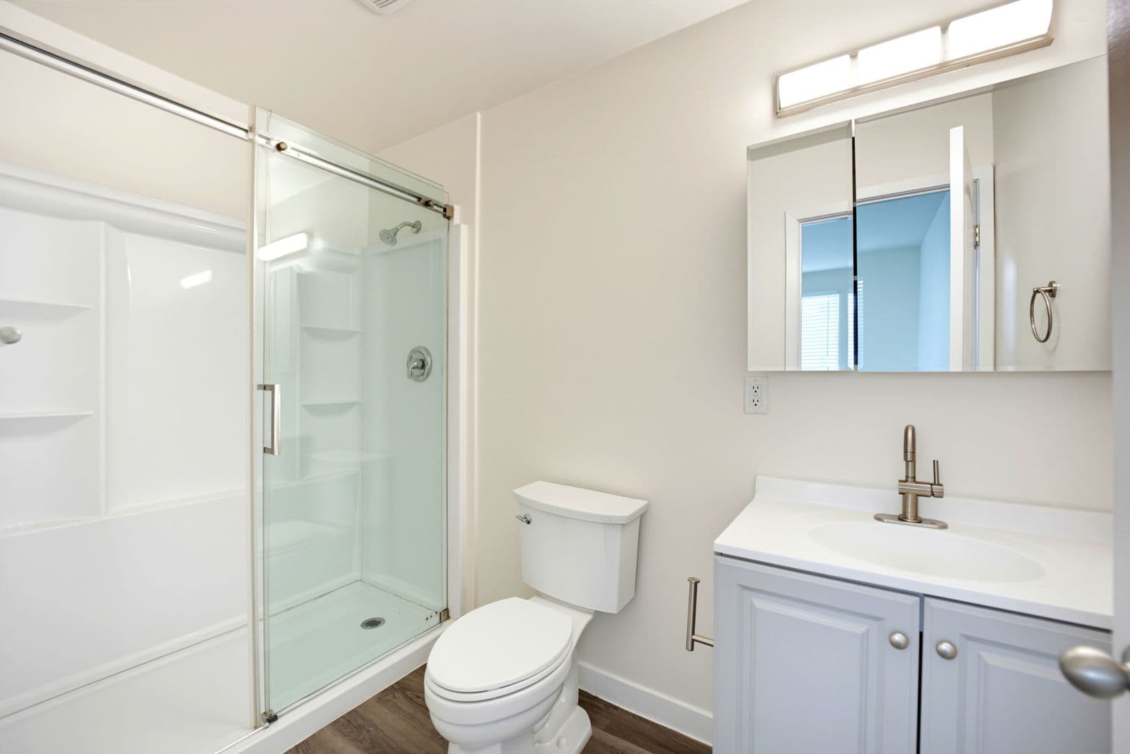 Los Angeles Apartment: 862 W. 84th St.