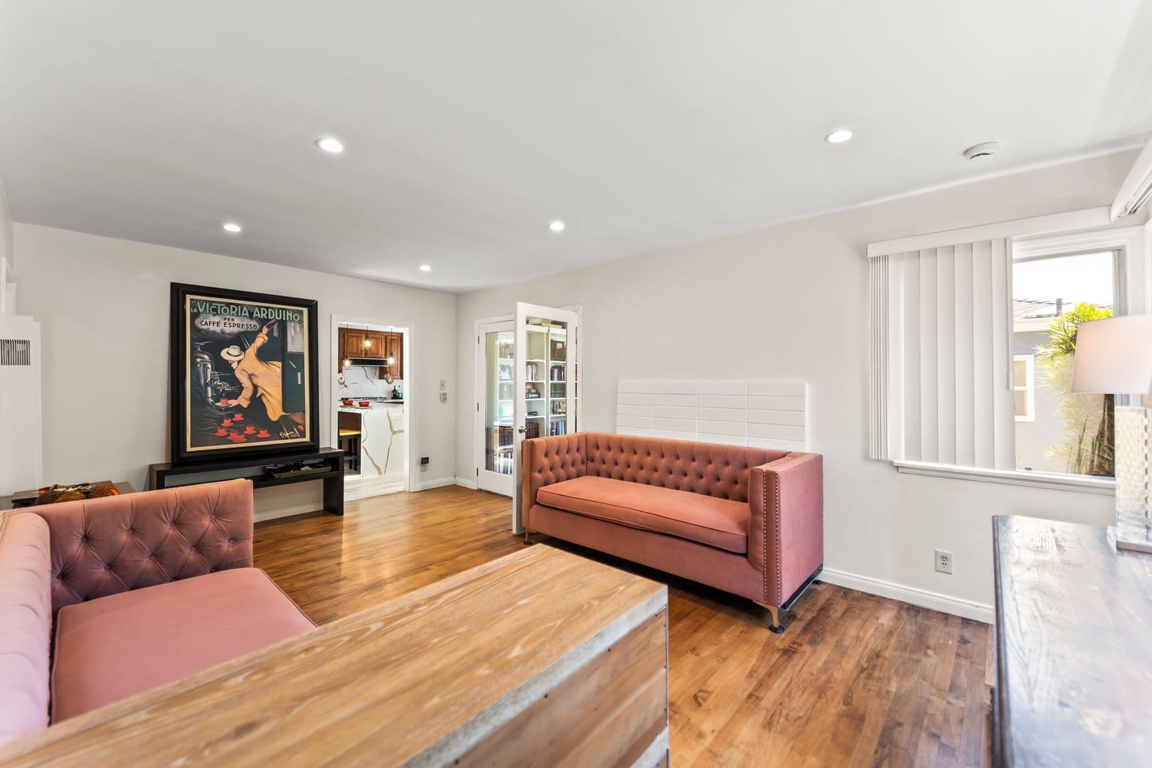 Los Angeles House: 8016 Denrock Ave