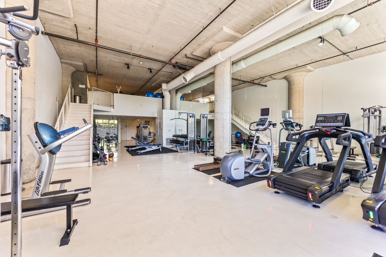 Los Angeles Apartment: 1855 Industrial St.