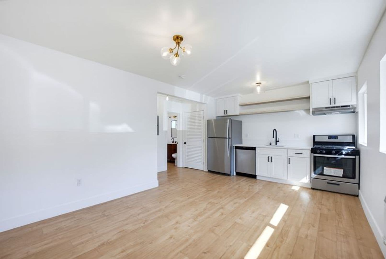 Los Angeles Apartment: 1717-1725 Park Ave