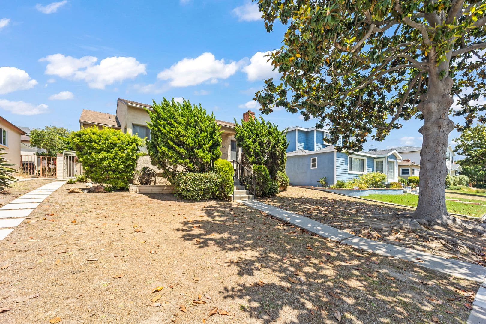 Los Angeles House: 8016 Denrock Ave
