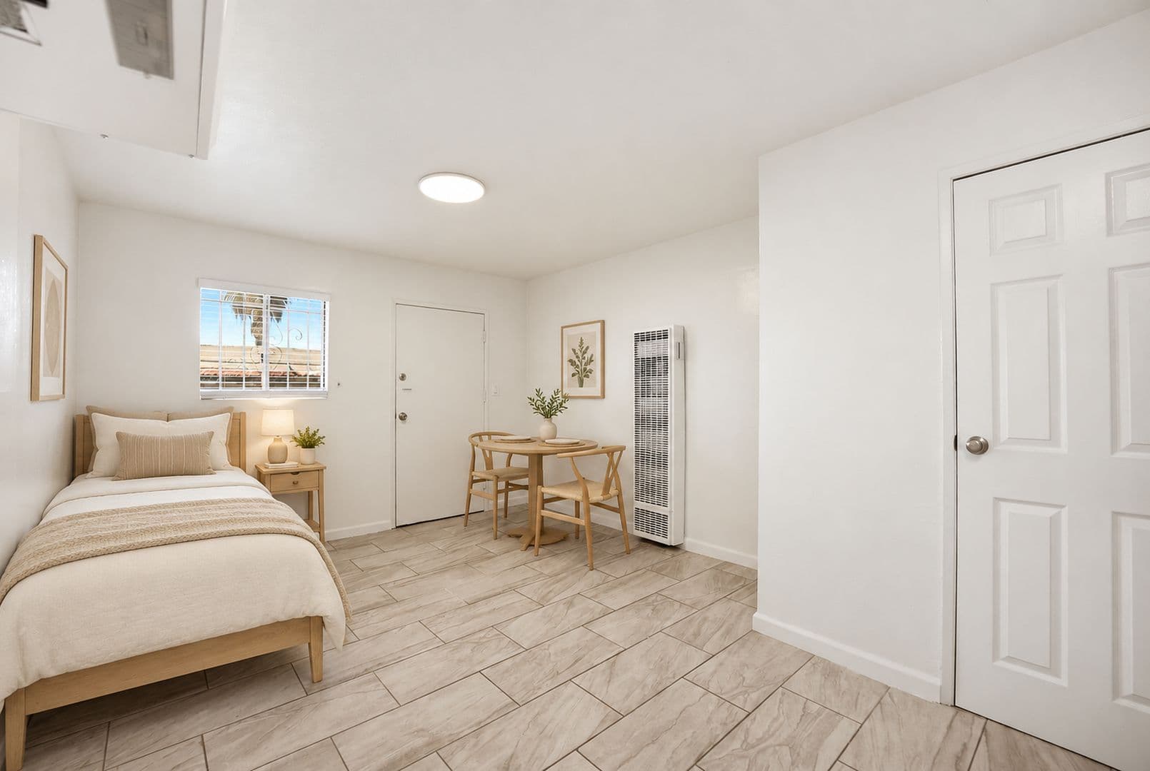 Los Angeles Apartment: 1258 W. 87th St.