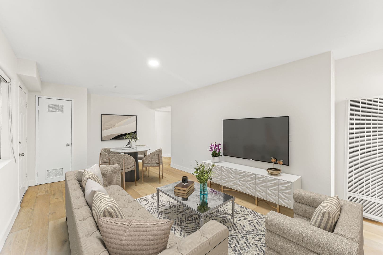 Inglewood Apartment: 231 East Hyde Park Blvd