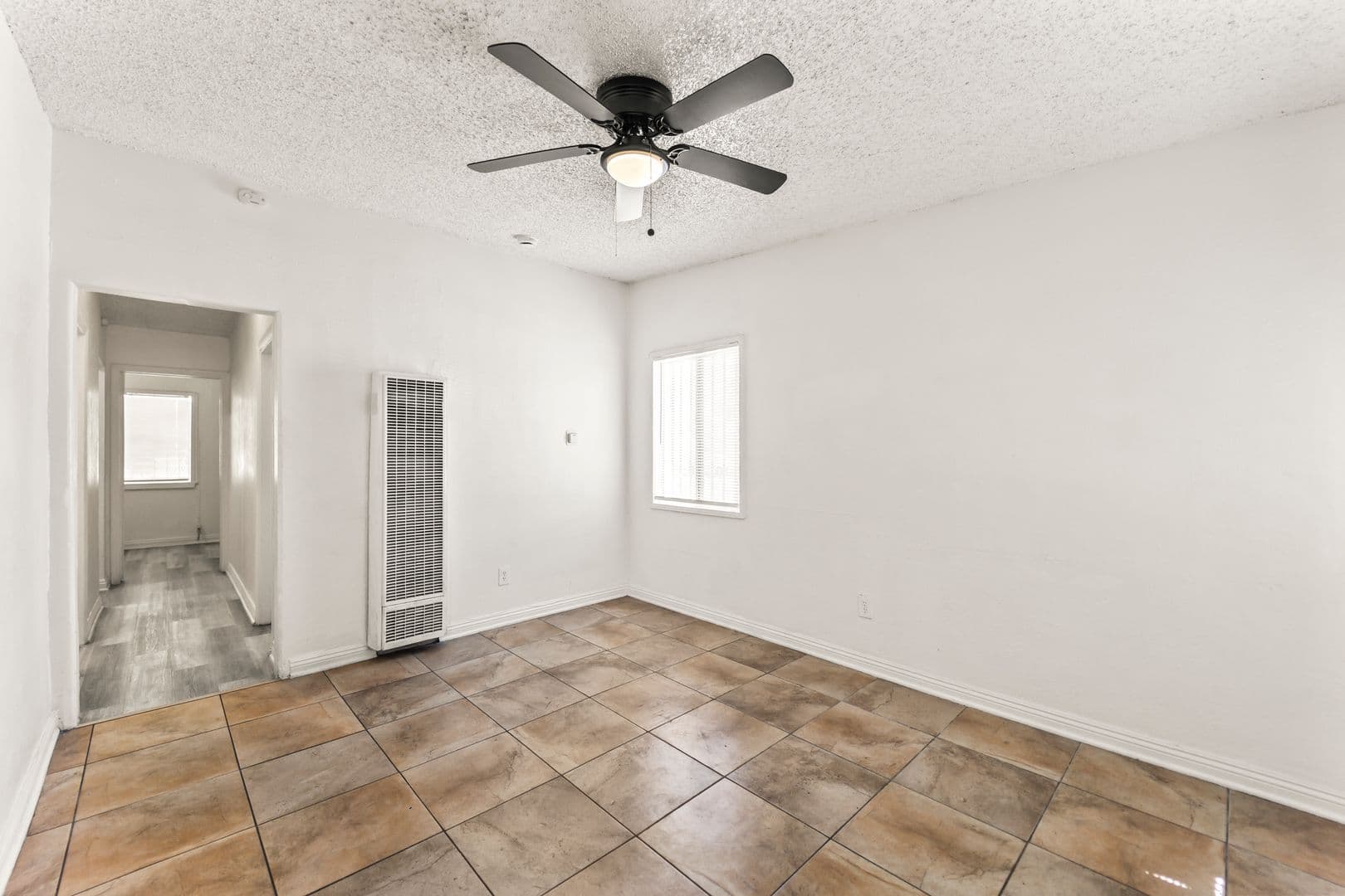 Los Angeles Apartment: 709 E 108th - 709