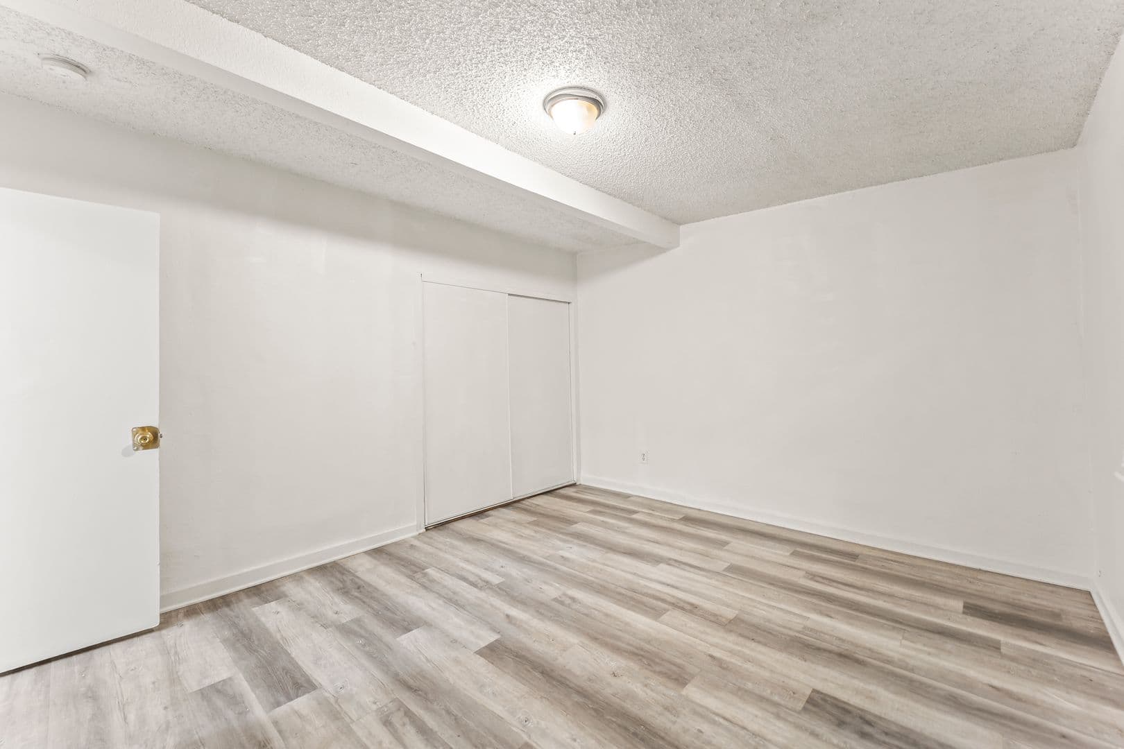 Los Angeles Apartment: 709 E 108th - 709