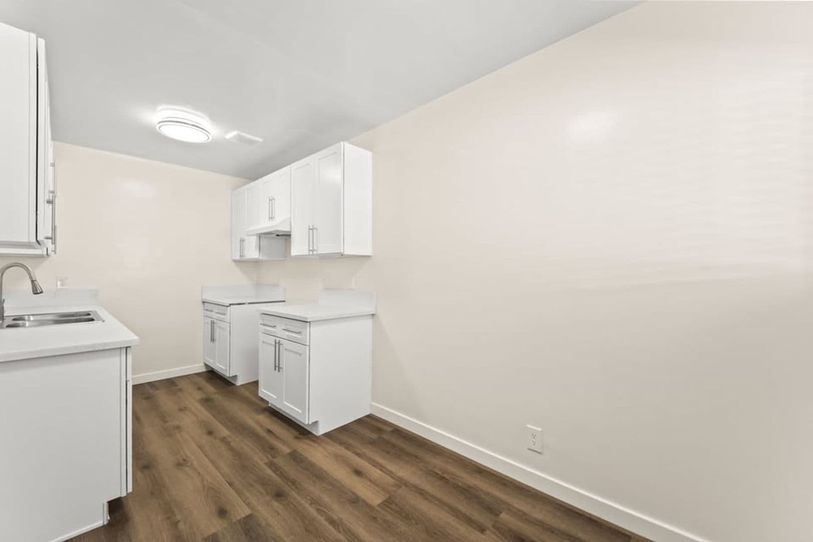 Los Angeles Apartment: 856 W. 84th St.