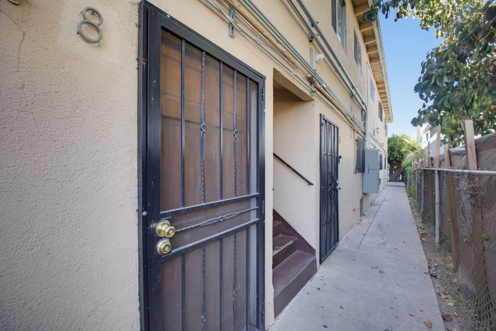 Los Angeles Apartment: 1258 W. 87th St.