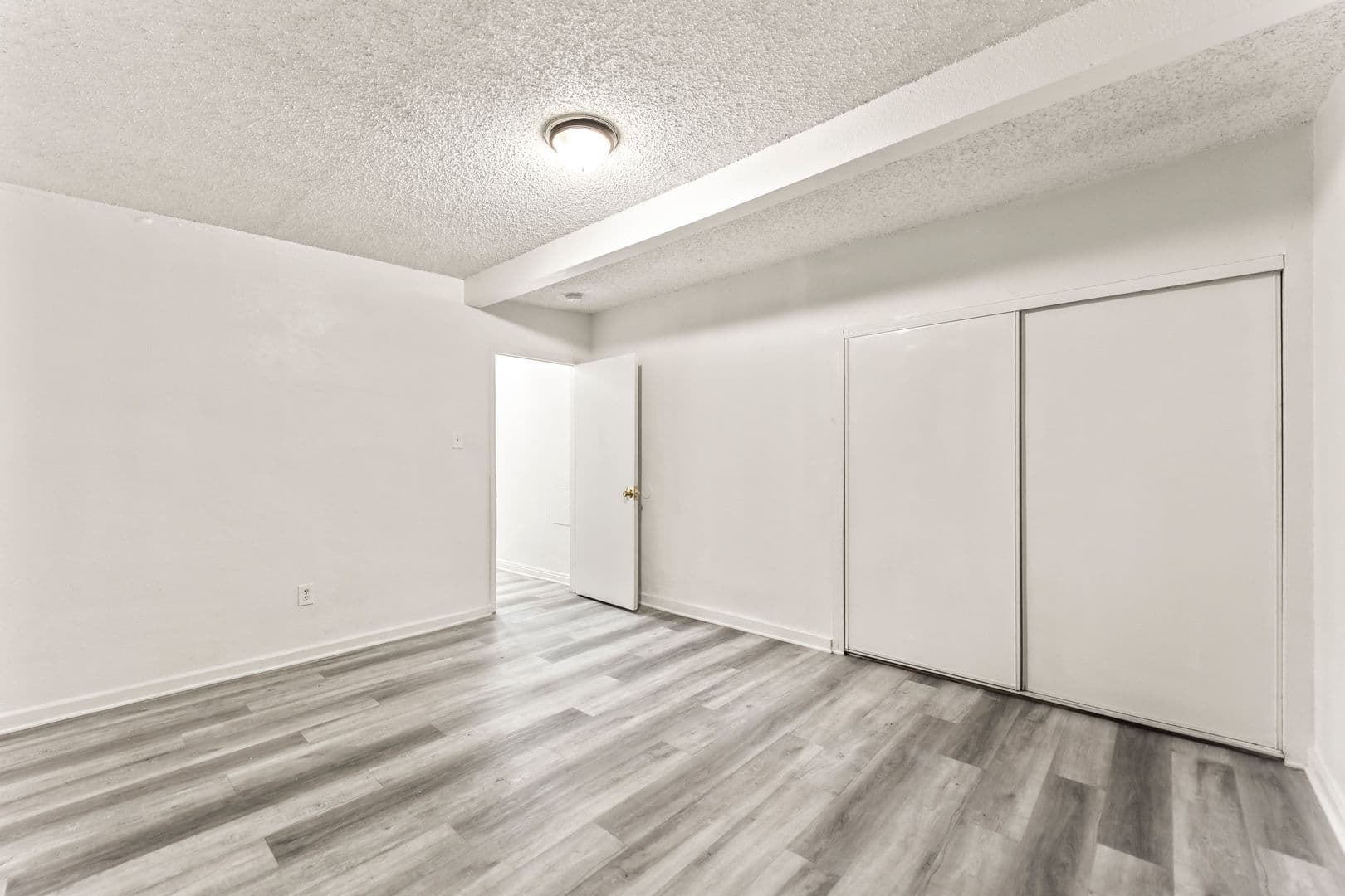 Los Angeles Apartment: 709 E 108th - 709