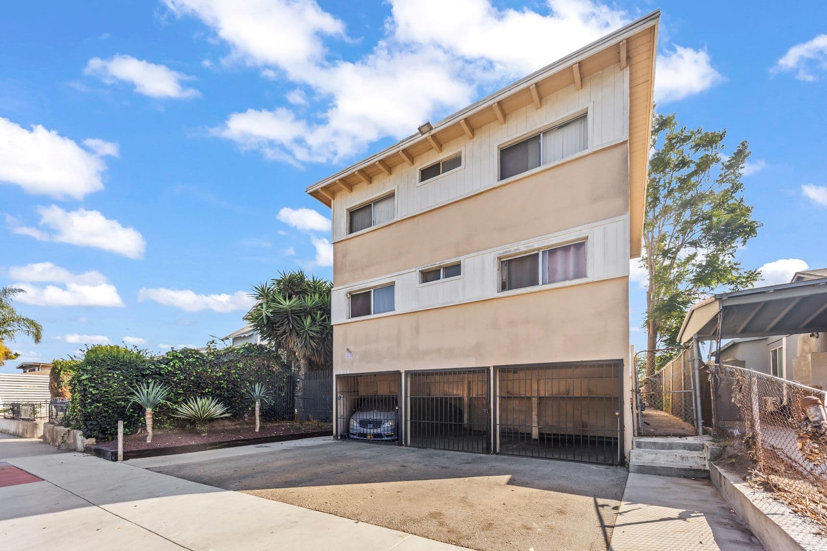 Los Angeles Apartment: 1258 W. 87th St.