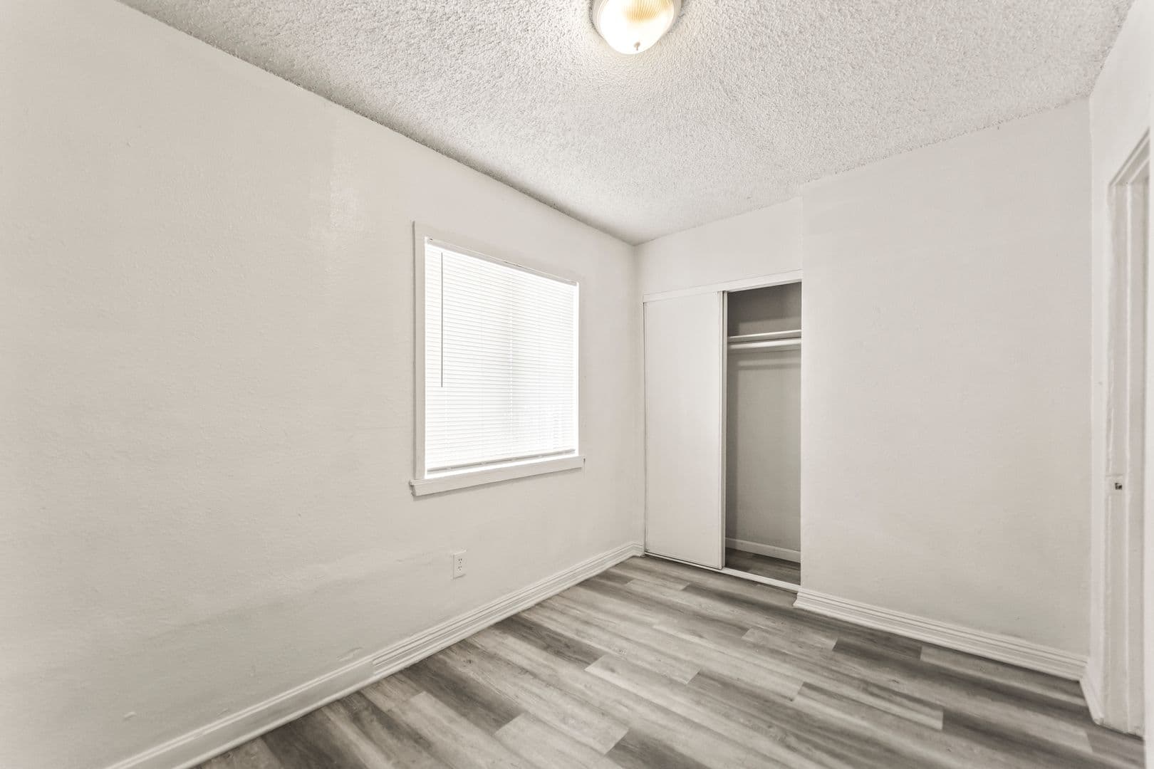 Los Angeles Apartment: 709 E 108th - 709