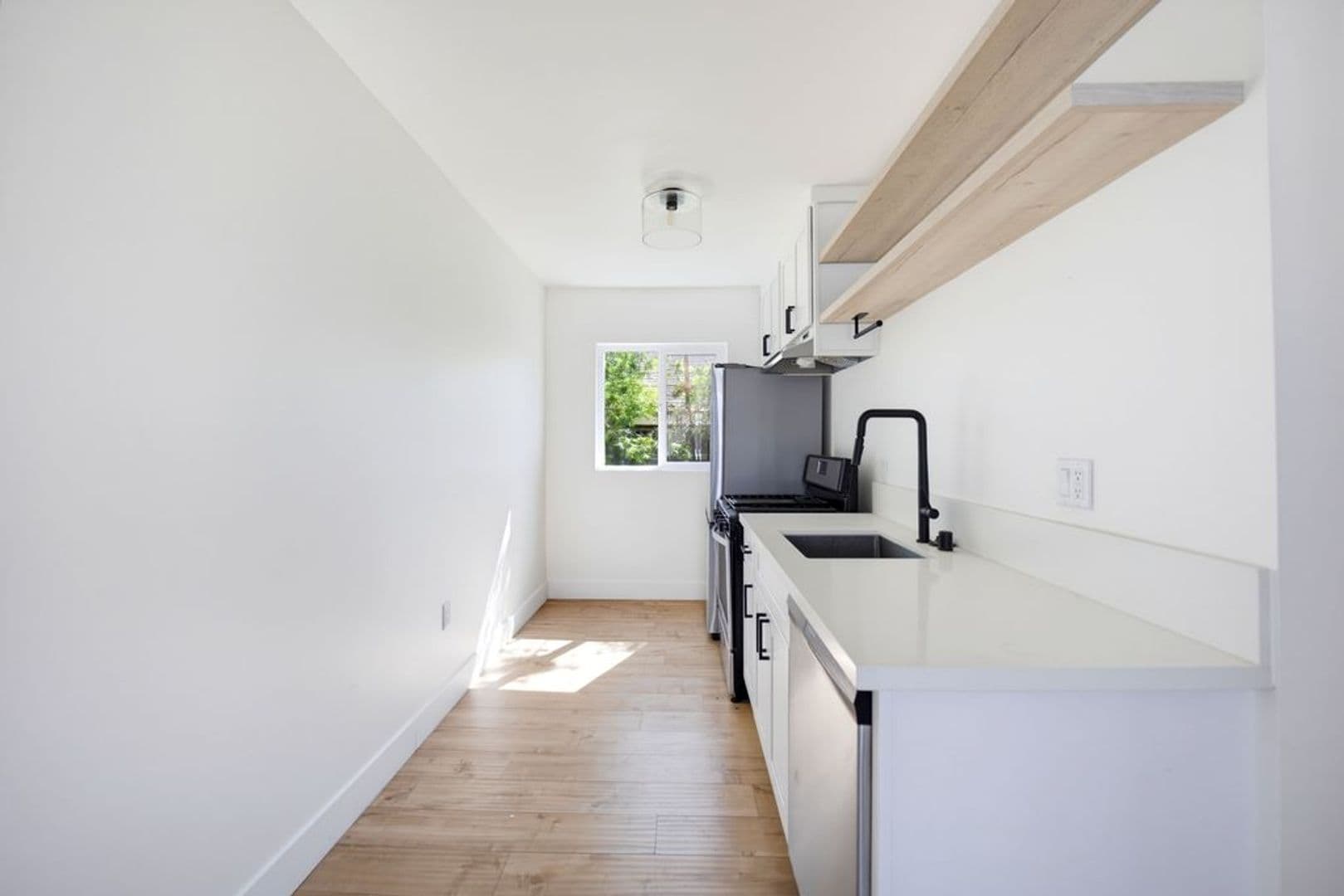 Los Angeles Apartment: 1717-1725 Park Ave