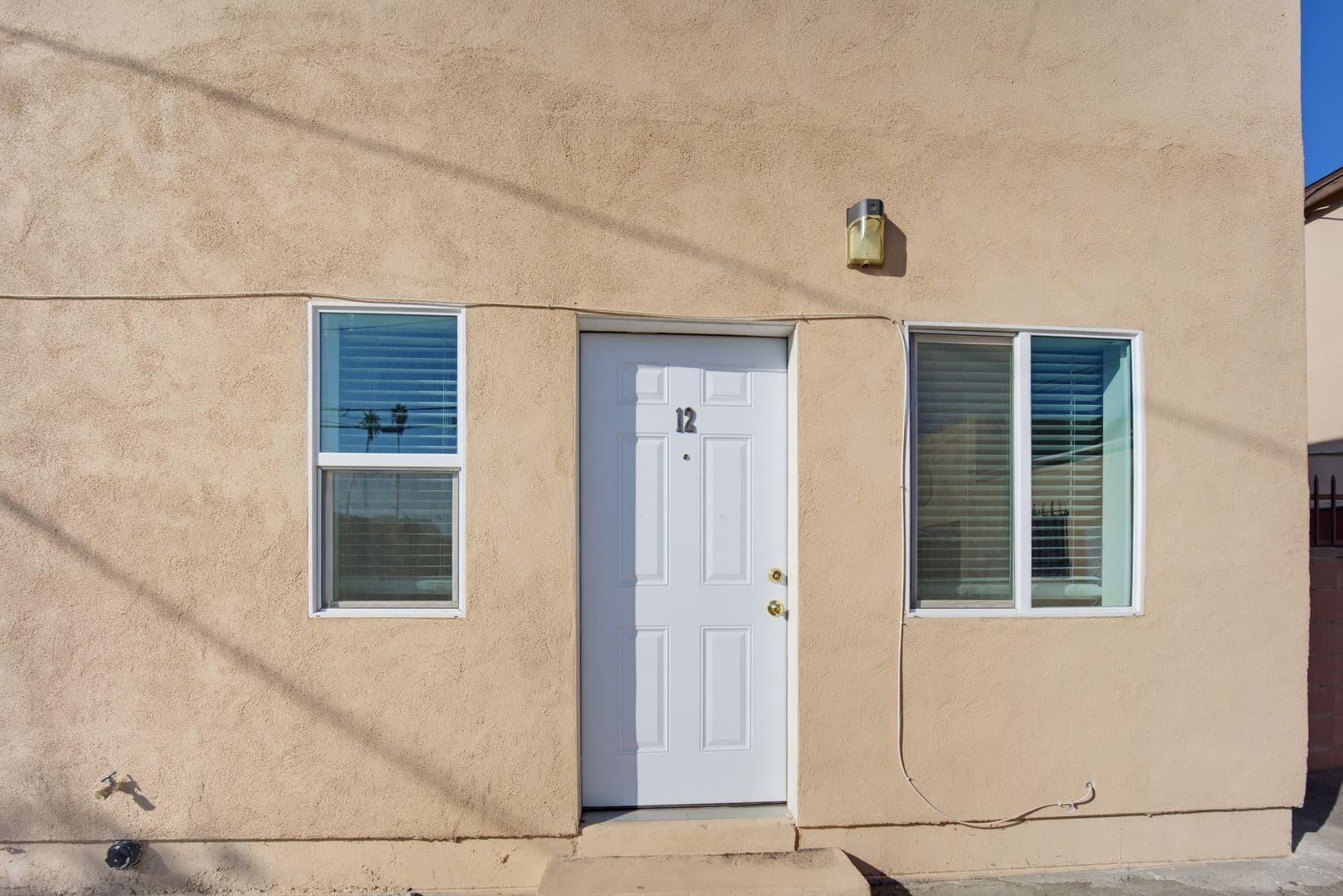 Los Angeles Apartment: 862 W. 84th St.