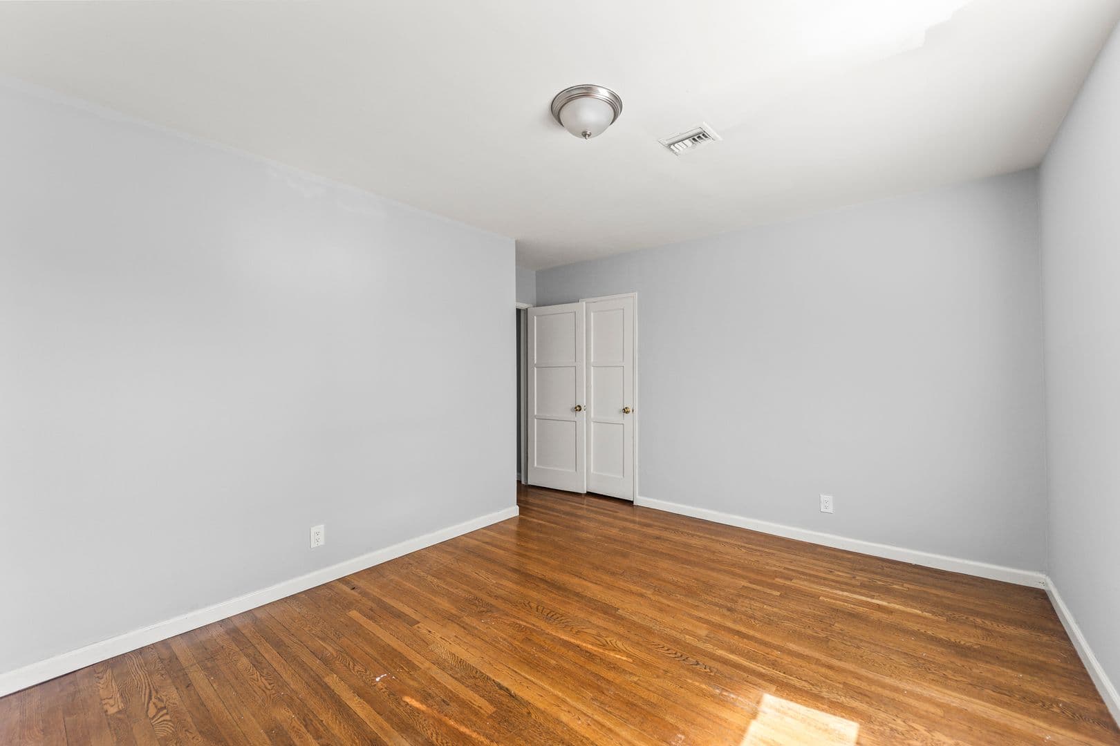 Los Angeles House: 8102 Norwich Ave