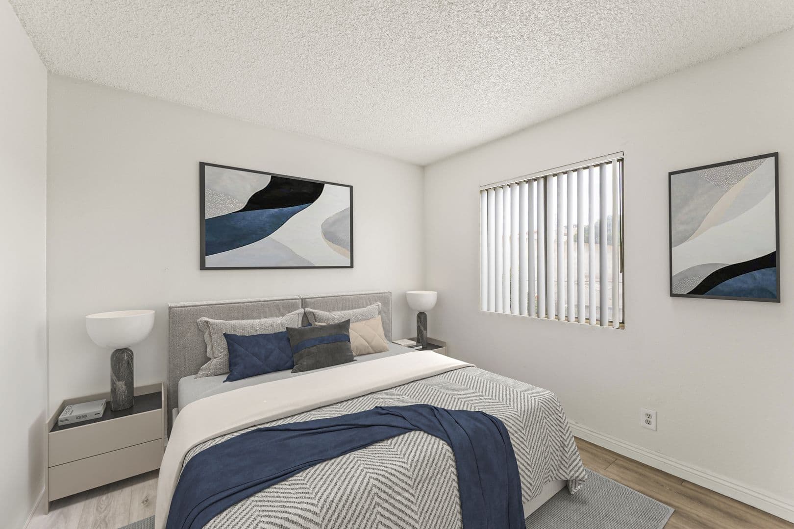 Los Angeles Apartment: 1620 Bridge St.