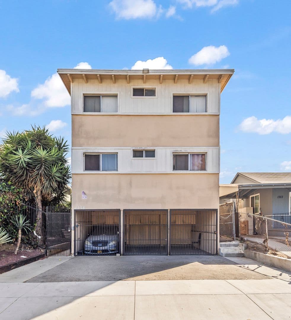 Los Angeles Apartment: 1258 W. 87th St.