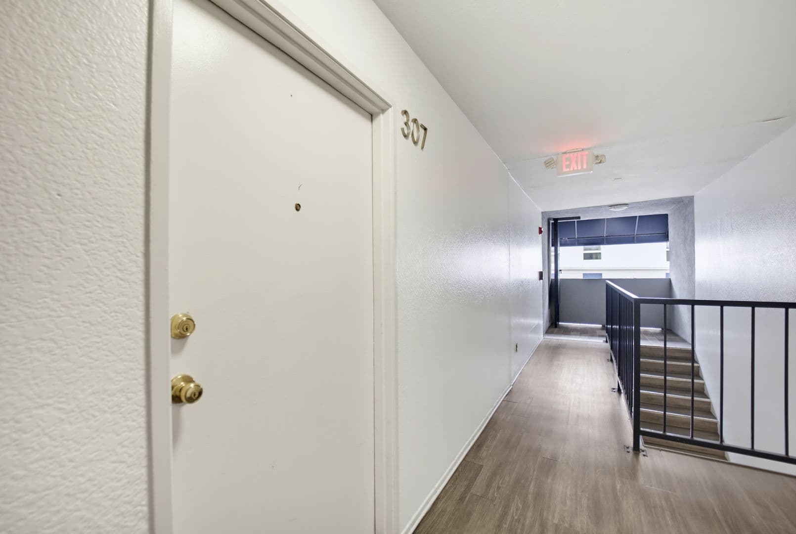 Los Angeles Apartment: 412 Coronado Terrace