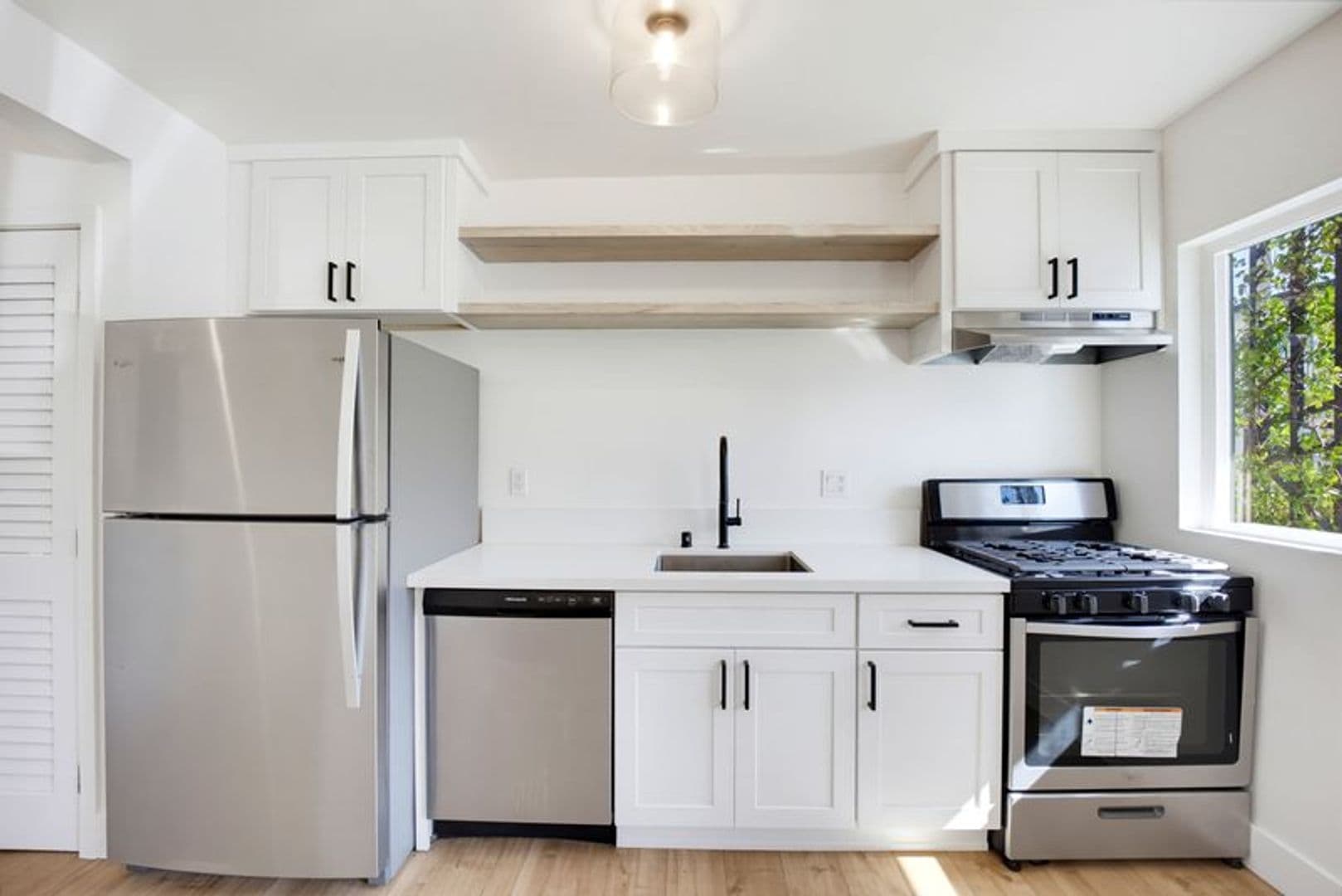 Los Angeles Apartment: 1717-1725 Park Ave