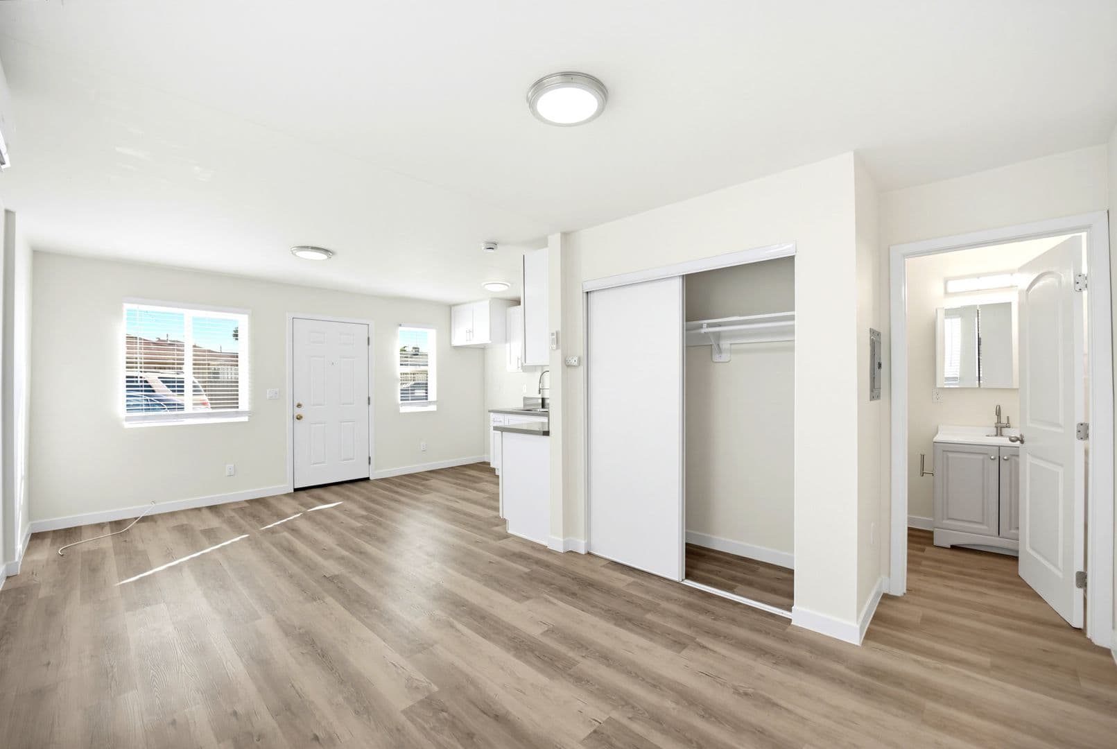 Los Angeles Apartment: 862 W. 84th St.