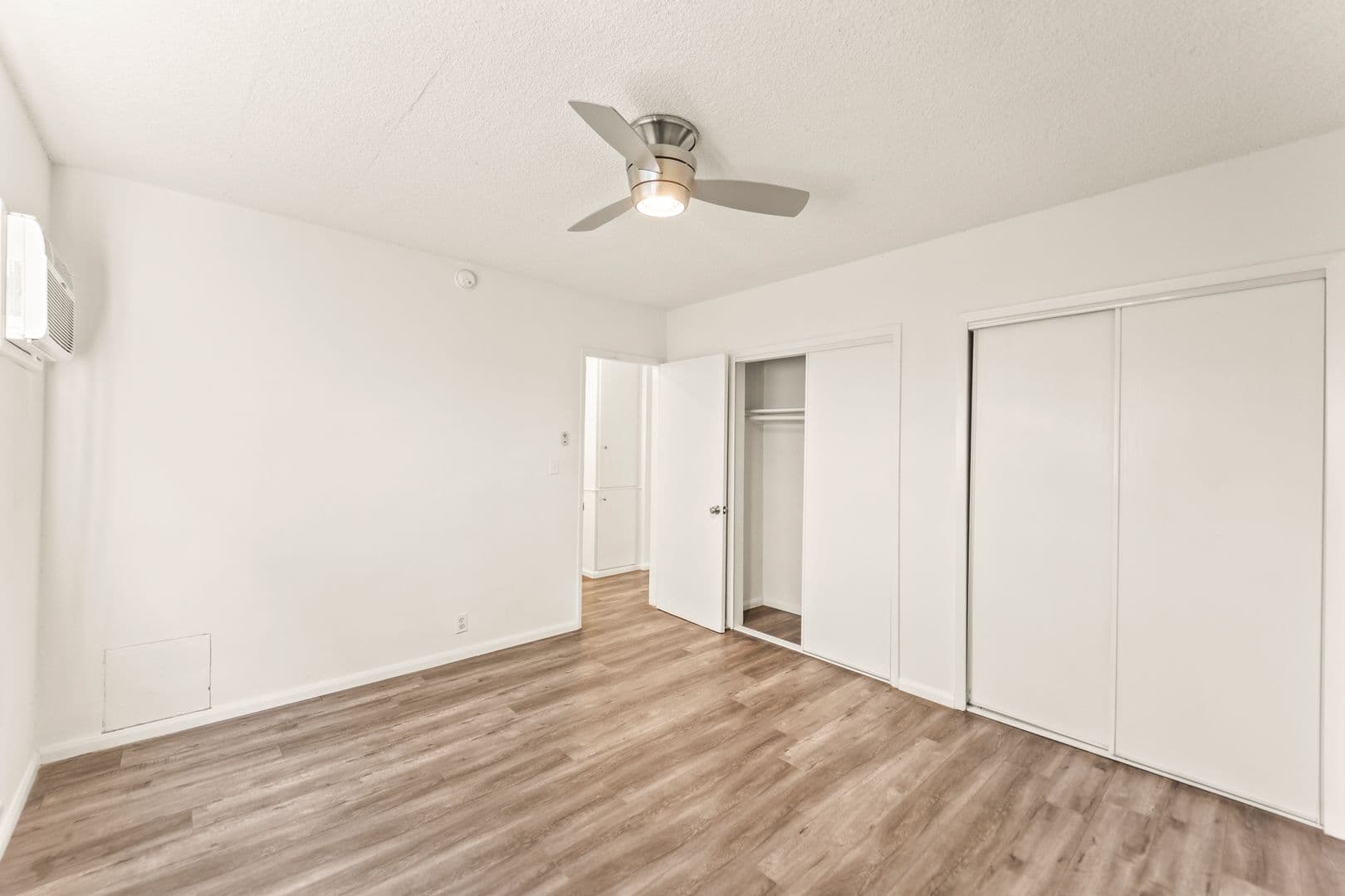 West Hollywood Apartment: 714 W. Knoll Dr.