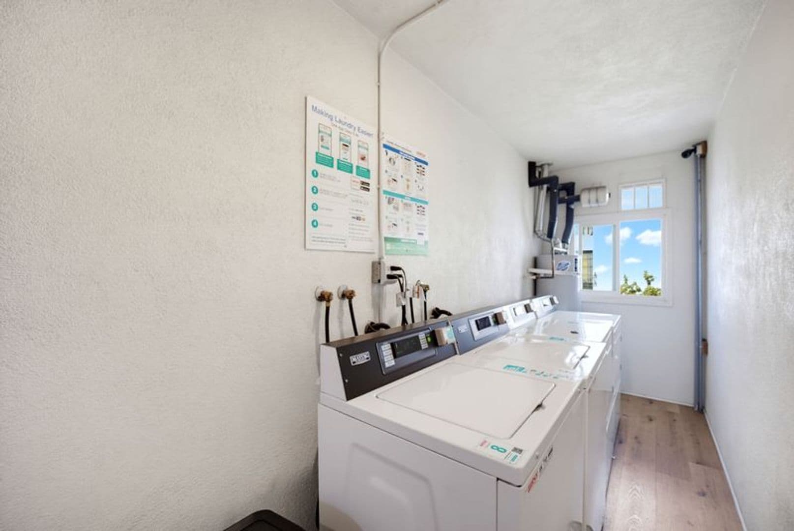 Los Angeles Apartment: 1717-1725 Park Ave